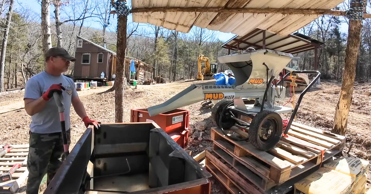 How to Pour Concrete Block Forms Without Blowouts, Voids, or Cold Joints